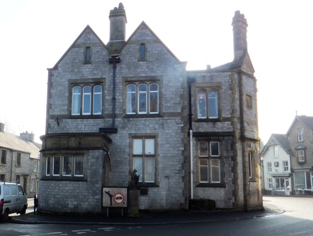 Office to let in Tideswell